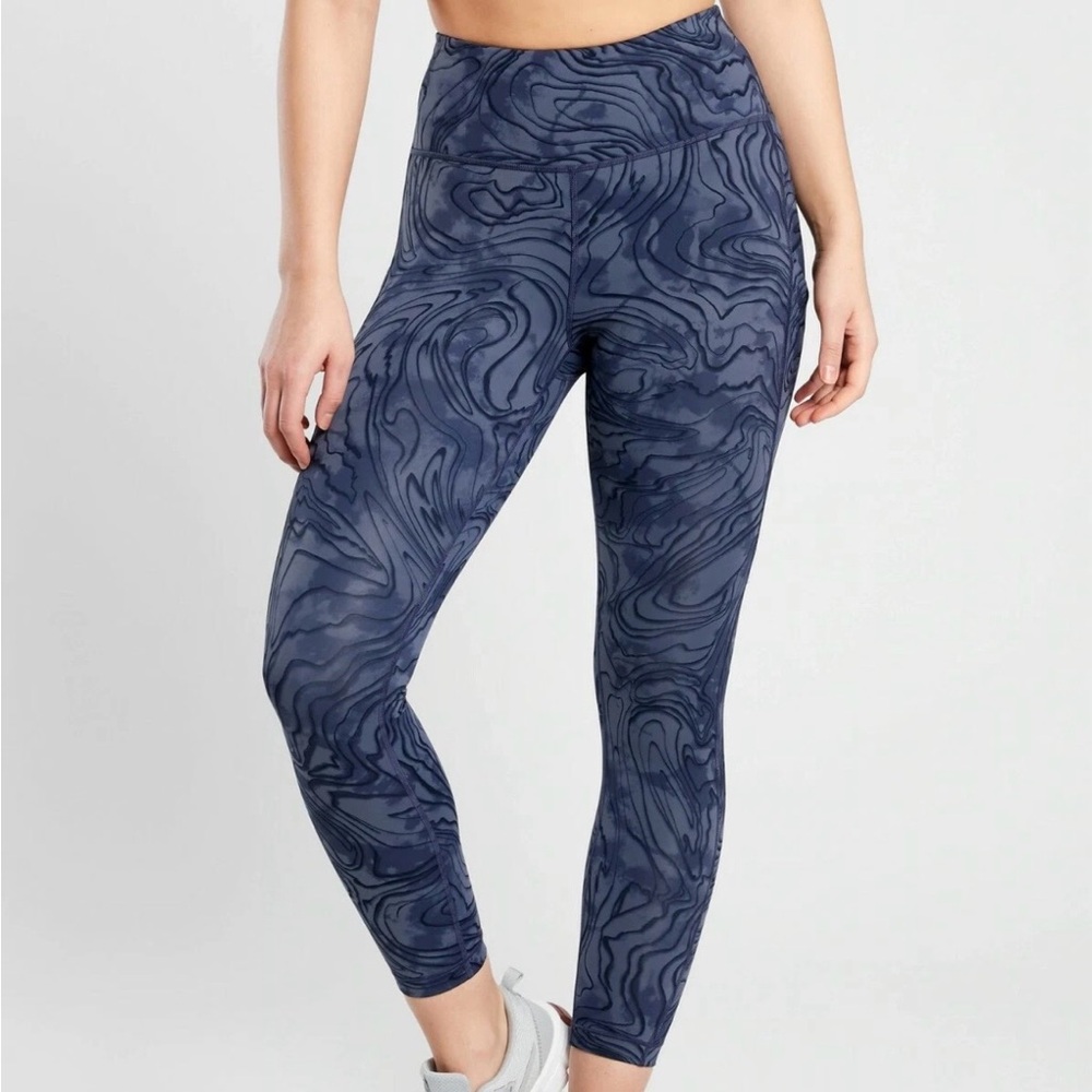 Athleta Ultimate Stash Pocket Printed 7/8 Tights
